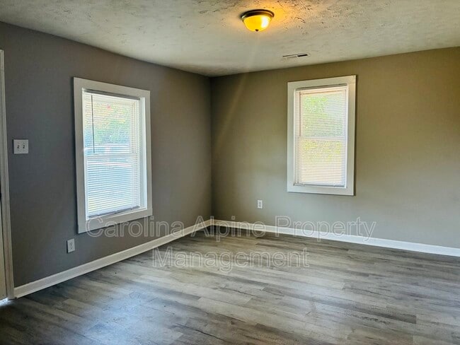 Photo - 1518 Hollyleaf Ave