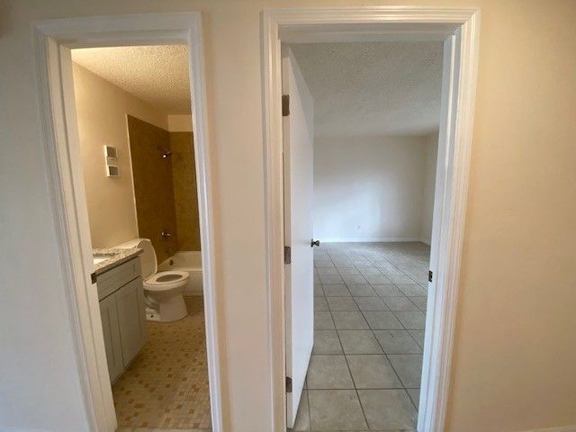 Photo - 19 Woodston Ln