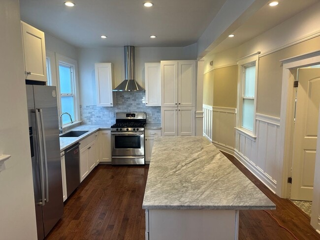 Photo - 817-821 Oak Street (7057r) Unit 819