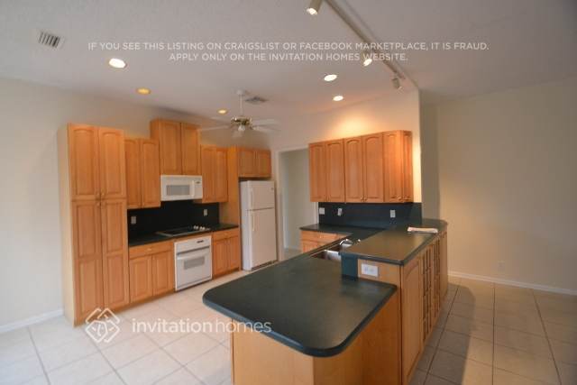 Photo - 2015 Portland Ave