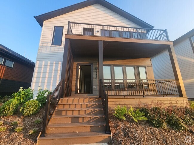 Building Photo - 4216 E Cypress Pl Rental