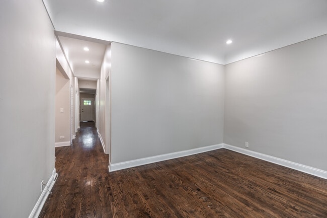 Photo - 4849 N Seeley Ave Unit 2