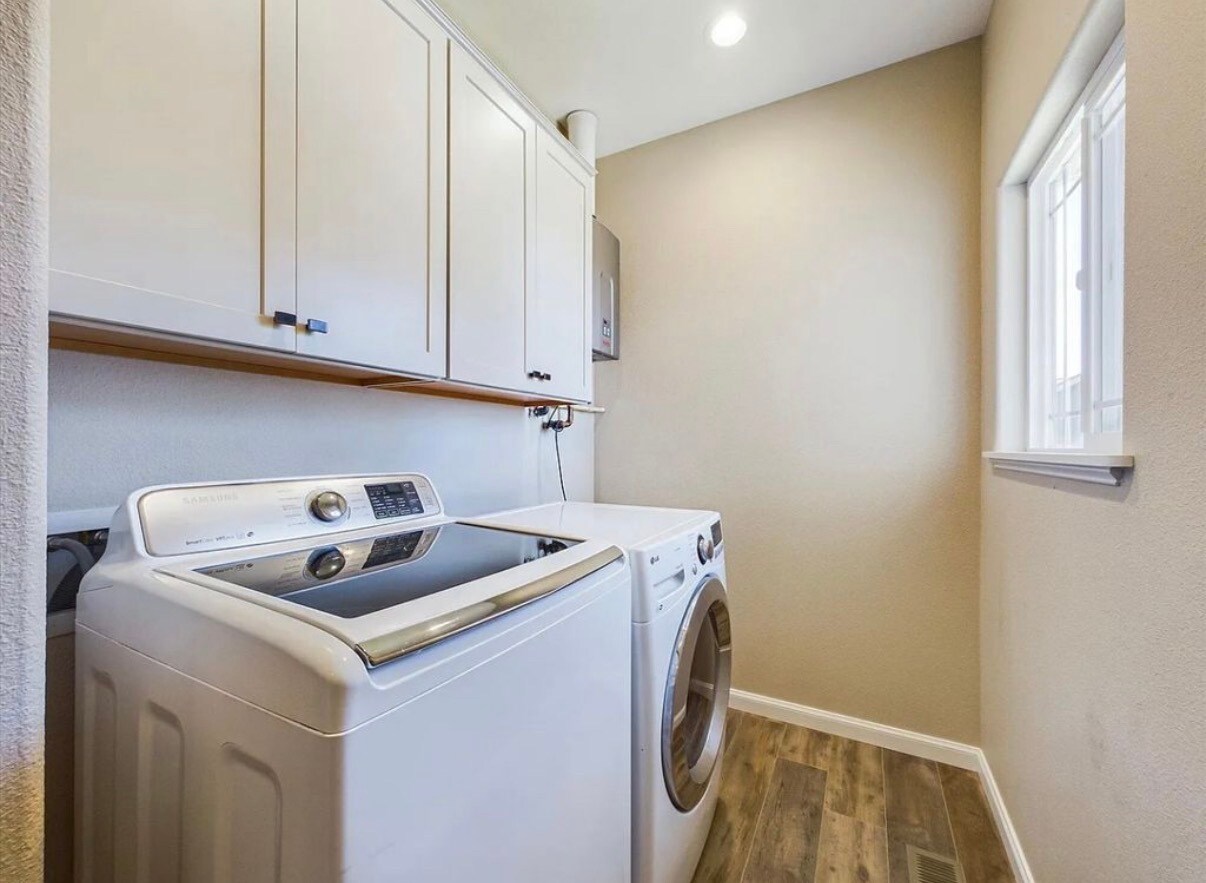 Photo - 20 Blue Spruce Dr