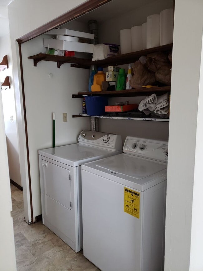 Photo - S. Fraser Street Apartamento Unidad 512FRS