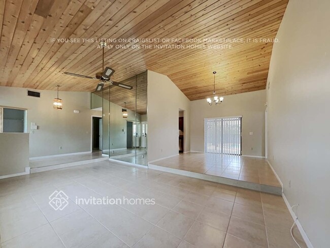 Photo - 4069 Alpinia Ct S
