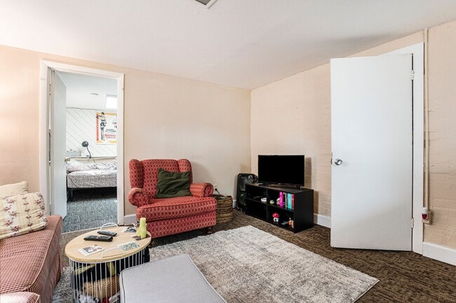 Photo - 769 University Ave Unit 769 1/2