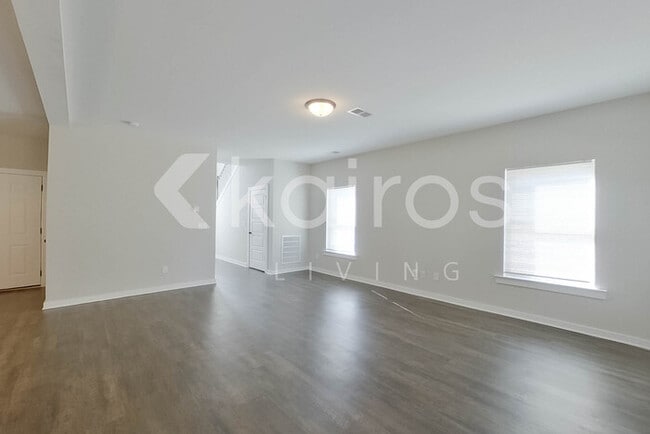 Photo - 44 Maple Leaf Dr