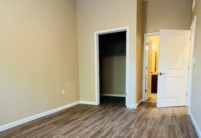 Photo - 2131 Jackson Bluff Rd Unidad #2131