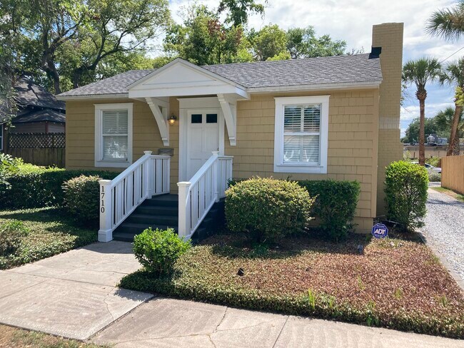 Photo - 1710 Thacker Ave