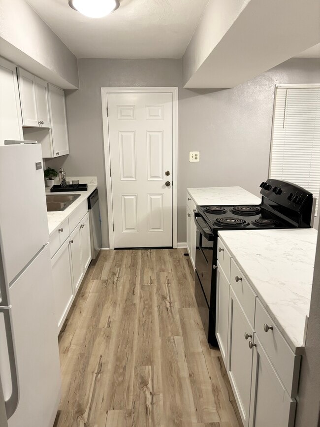 Photo - Birchwood Dr