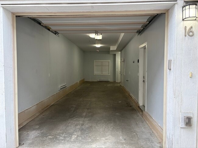 Photo - 1308 Rutland Rd N
