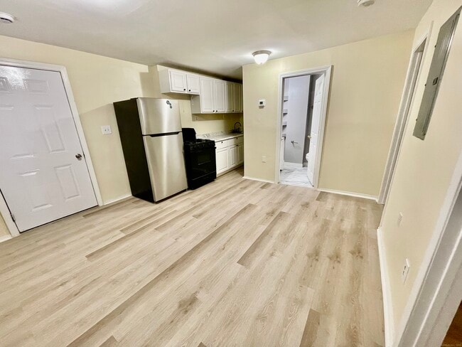 Photo - 92 W Main St Unit 1