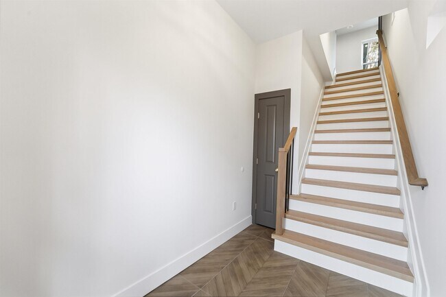 Photo - 25 Lembeck Ave Unit 2