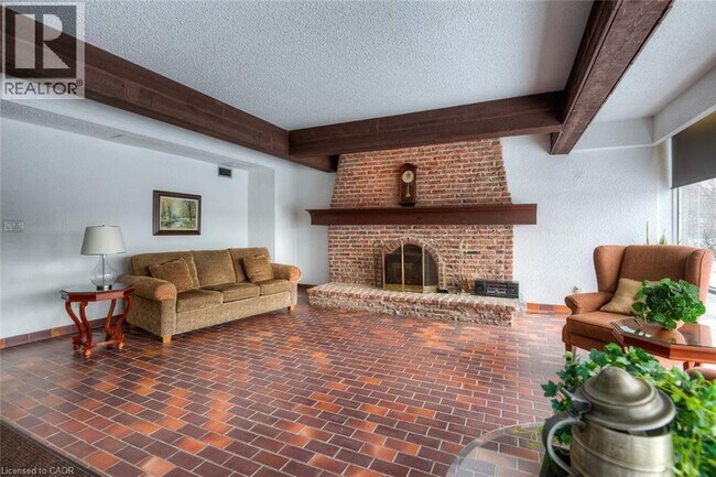 Photo - 225 Harvard Pl Unité 1107