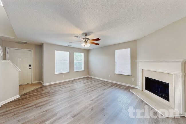 Photo - 1104 St Phillips Ct