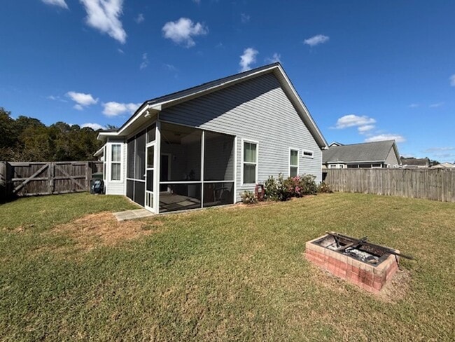 Photo - 3 Bedroom 2 Bath House in Brickhope Greens...
