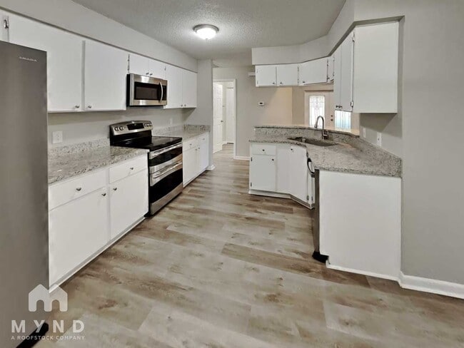 Photo - 2125 Karen Dr