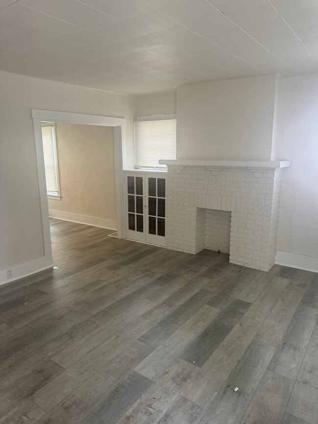 Photo - 124 N 3rd St