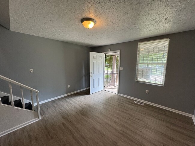 Photo - 1122 S Sheffield Ave Unit 1122 S Sheffield Ave