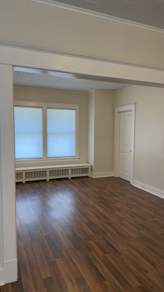 Building Photo - 28 Glenwood Rd Unit 2