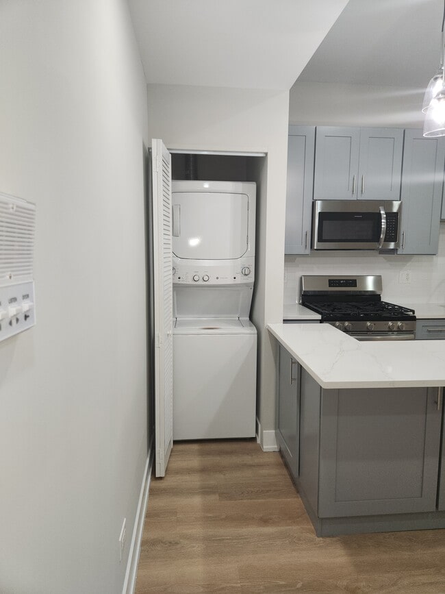 441 W Belden Ave Unit 3