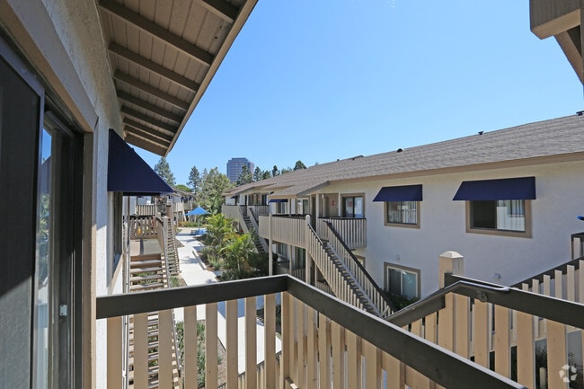 1 BR, 1 BA - 600 SF