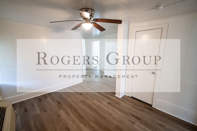 704 Roberson St