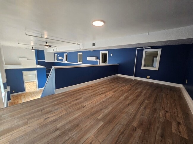 Photo - 27 E Main St