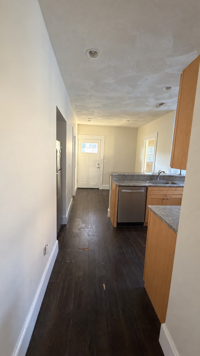 85 Yale St Unit 2