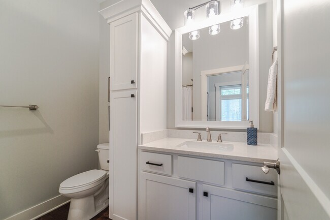 Photo - 5070 Ranchview Ln N