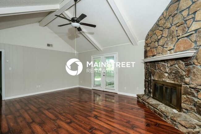3 Bedroom Pet-Friendly Home in Cordova, TN with Main Street Renewal