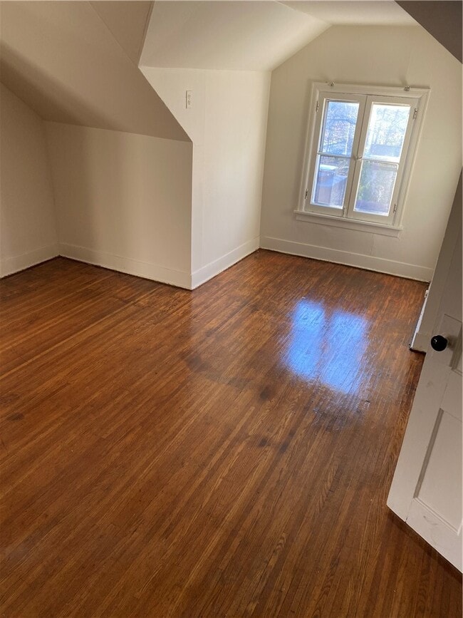 Photo - 287 Maplewood Ave