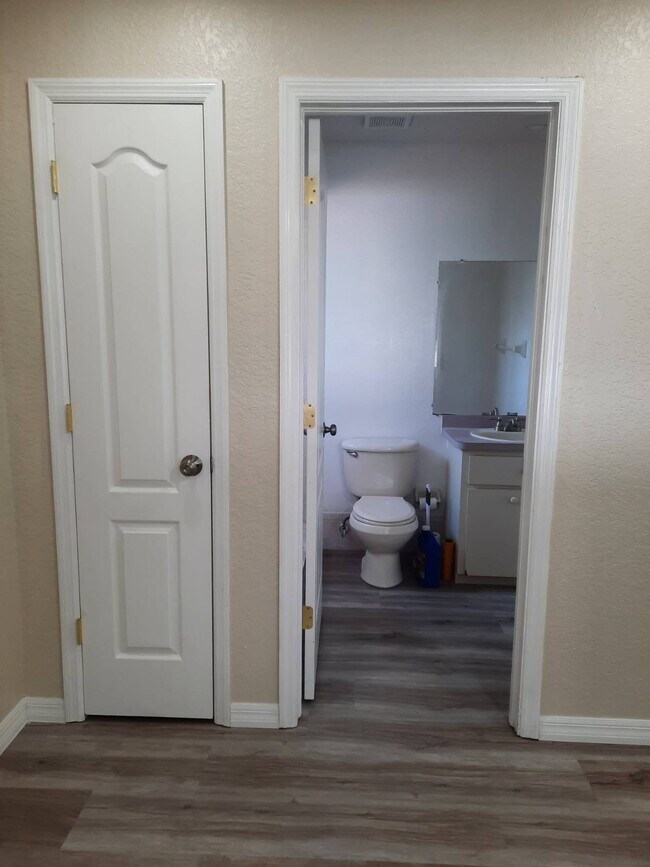 Photo - 11239 Blythville Rd