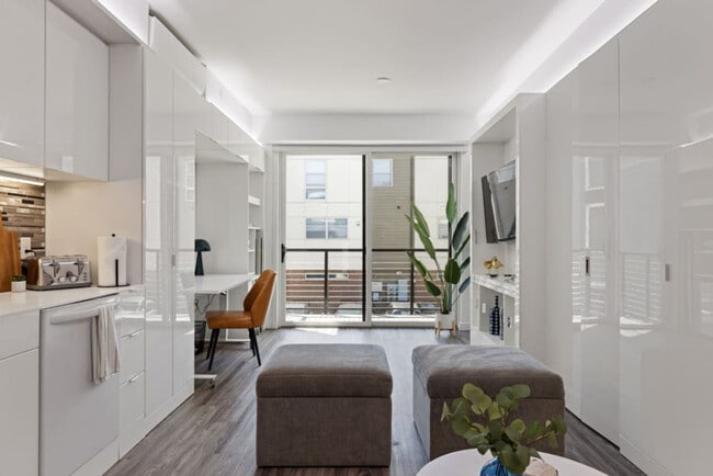 Photo - 12607 Larchmere Blvd Unit ID1335759P