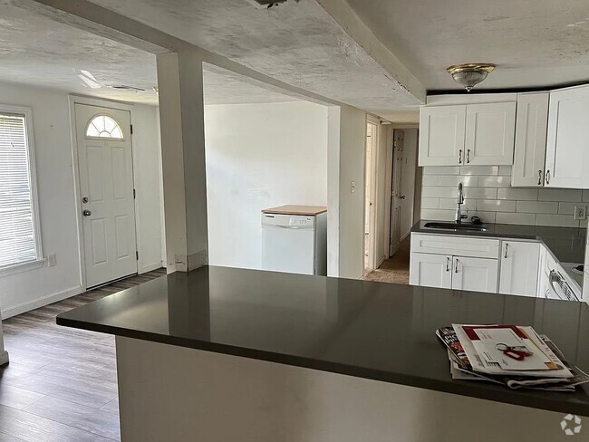 Building Photo - 119 South St Unit A Rental