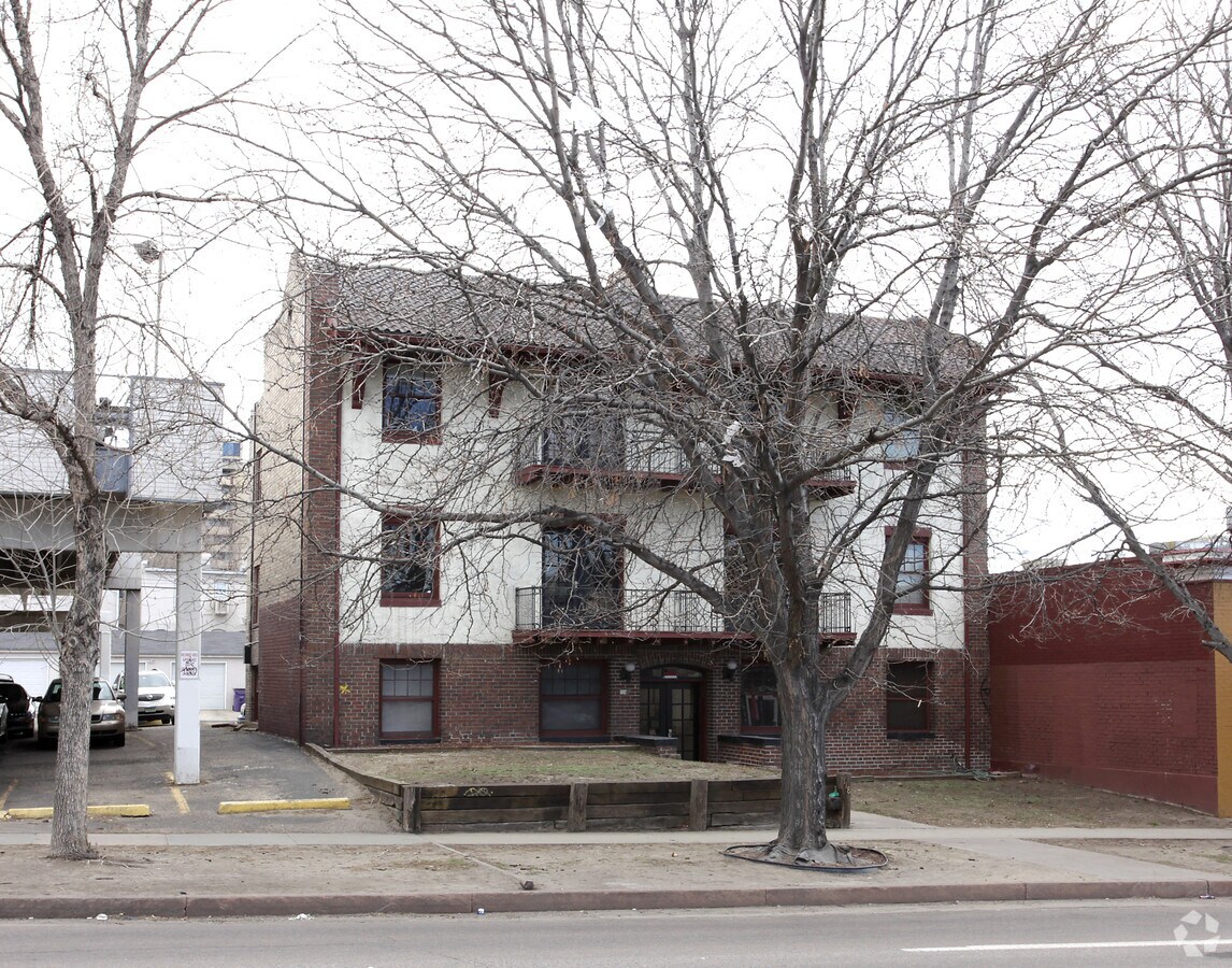 Photo - 718 Grant St