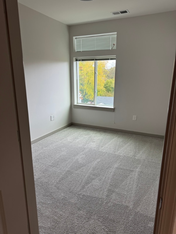 Photo - 2317 Huntington Ave Unidad 614