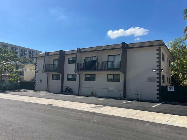 Photo - 1484 NW 15th Ave Unit 3