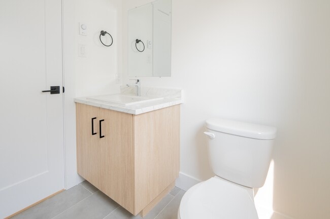 Photo - 102 Simone Gallant Cres