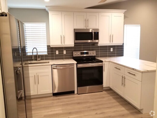 Building Photo - 8863 SE Hobe Ridge Ave Rental