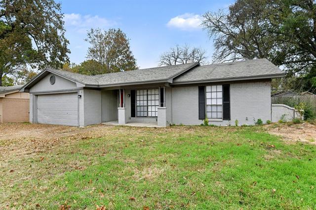 Photo - 2705 Warren Ln