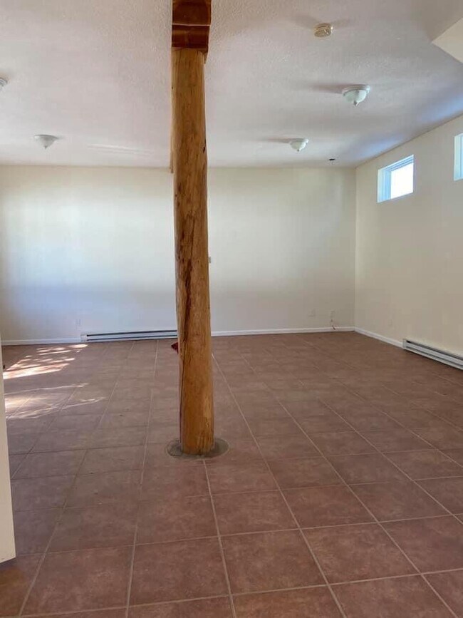 18 Golf Course Rd Rental For Rent in Taos, NM