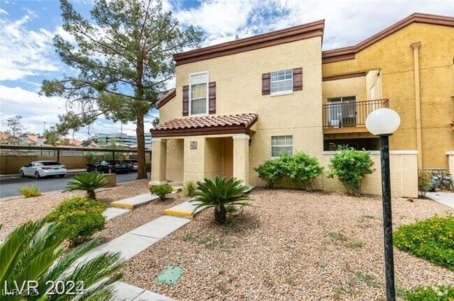 Building Photo - 2801 N Rainbow Blvd Unit 269 Rental