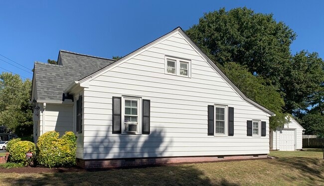 829 Riverside Rd