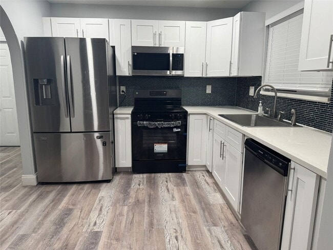 Building Photo - 5516 NW 22nd St