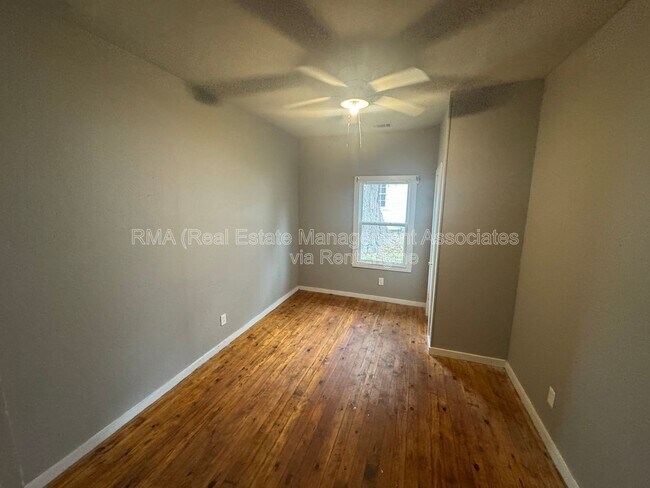 Photo - 331 W College Dr