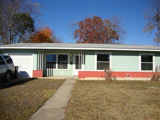 Building Photo - Greenhill Village Rental