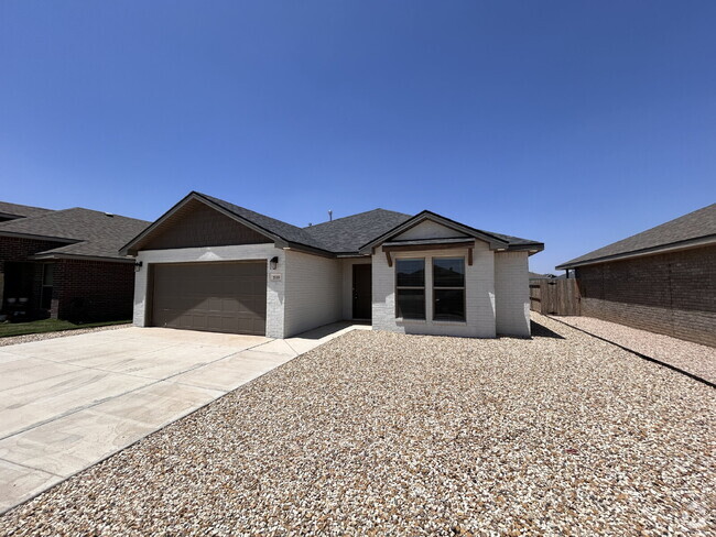 Building Photo - 3 Bedroom 2 Bathroom Rental