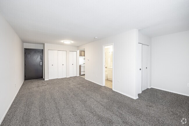 Studio- 468SF - Living Area