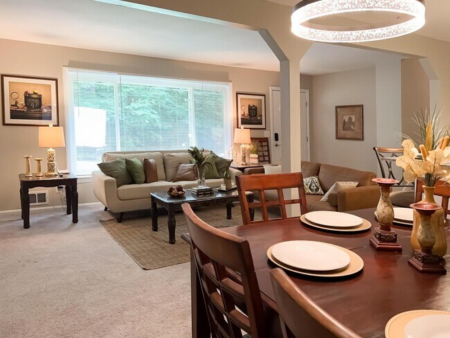 Photo - 2451 Glenrock Dr